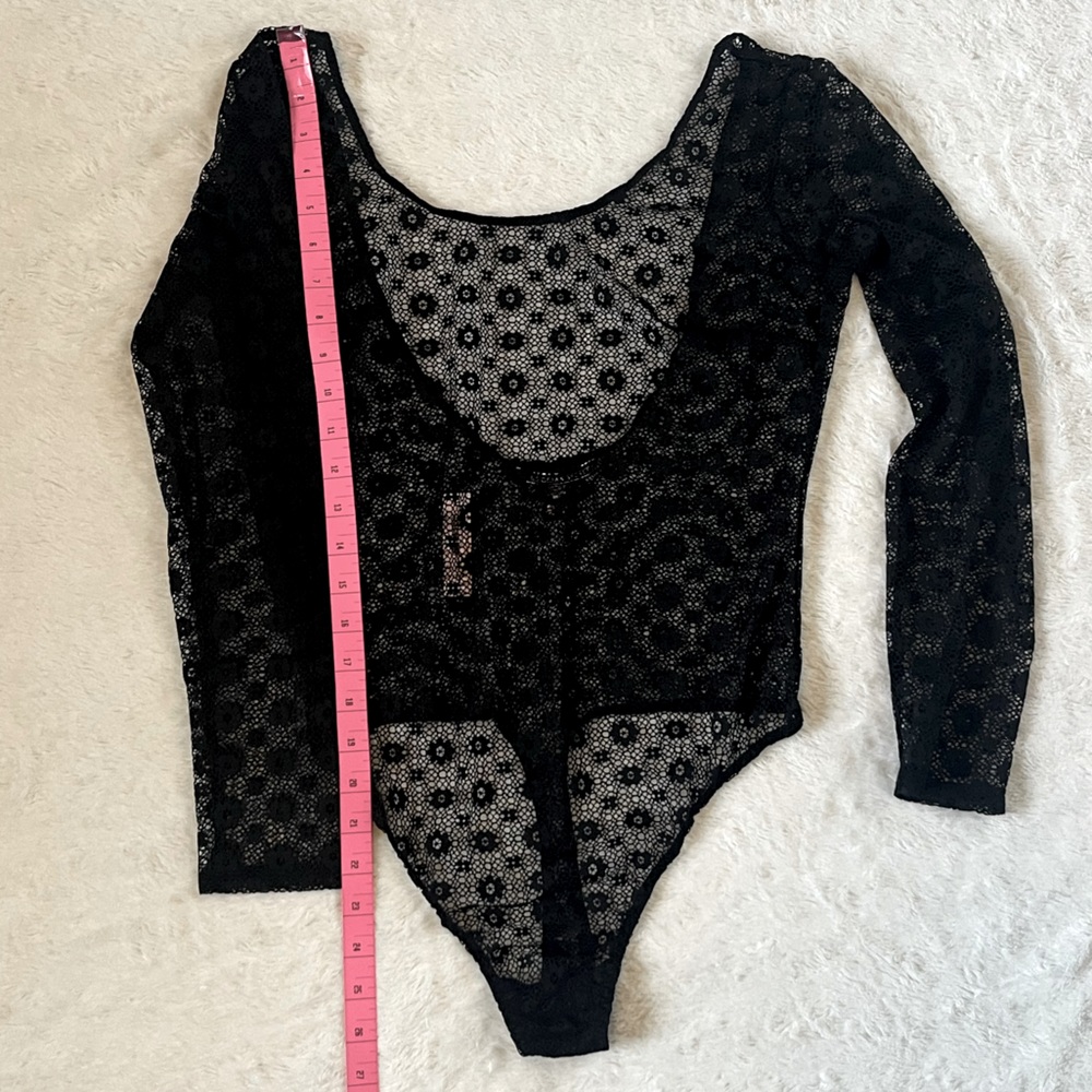 NWT Victoria Secret Black Sheer Floral
Print Thong Bodysuit Sz M/L - Picture 10 of 15